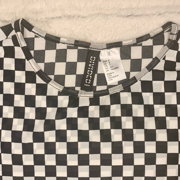 Black and white H&M Mesh Checkered Print Crop Top - Picture 4 of 5